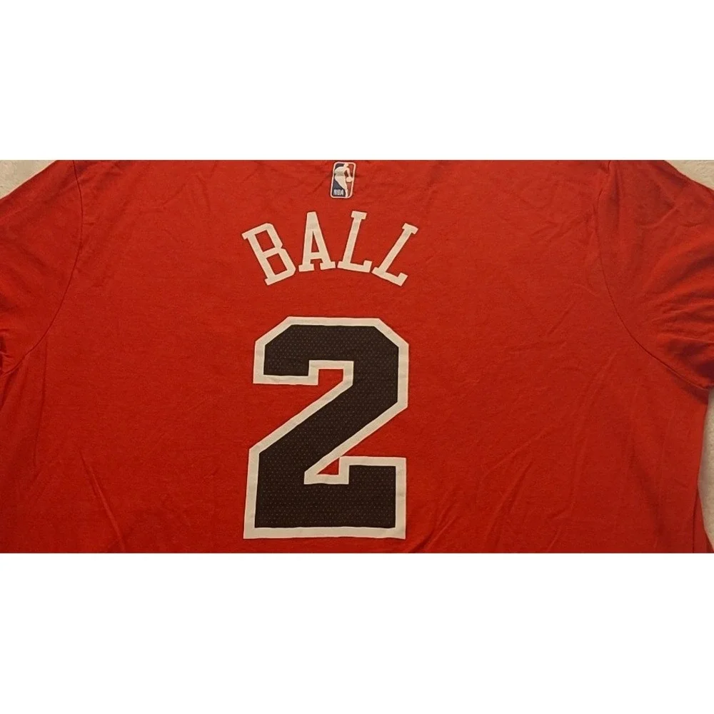 Nike Chicago Bulls Lonzo Ball 2 T-Shirt Mens XL Red NBA Basketball Graphic‎ Tee